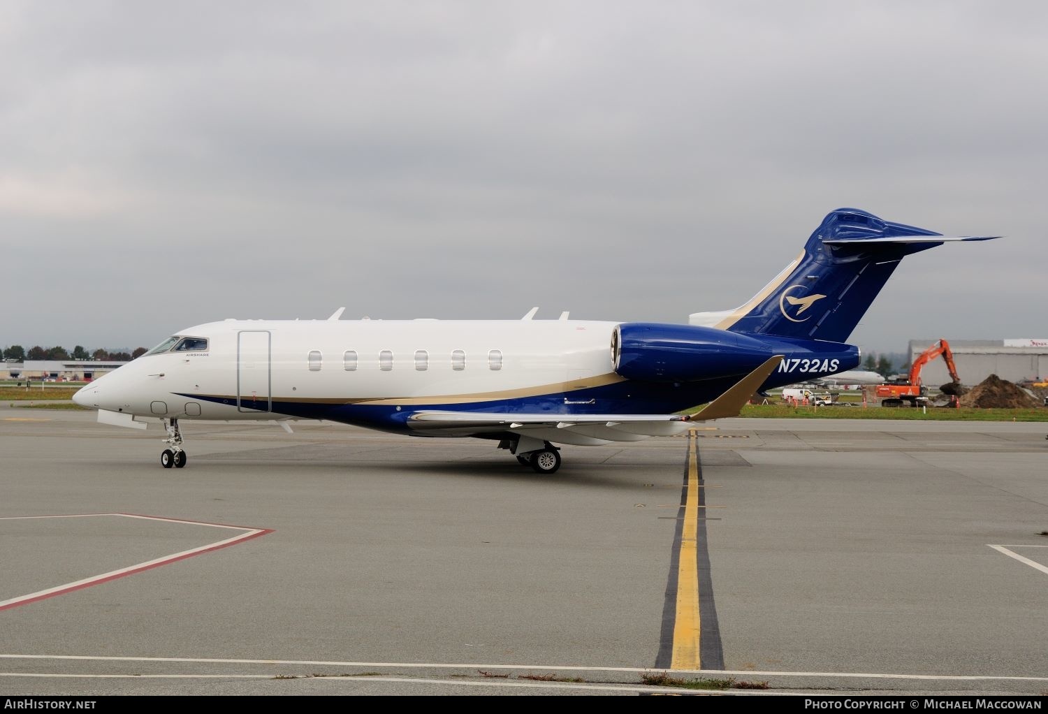 Aircraft Photo of N732AS | Bombardier Challenger 3500 (BD-100-1A10) | Airshare | AirHistory.net #608085