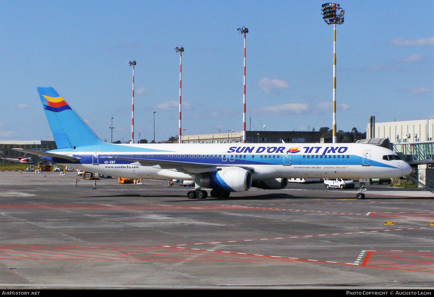 Aircraft Photo of 4X-EBT | Boeing 757-258 | Sun d'Or International Airlines | AirHistory.net #608120