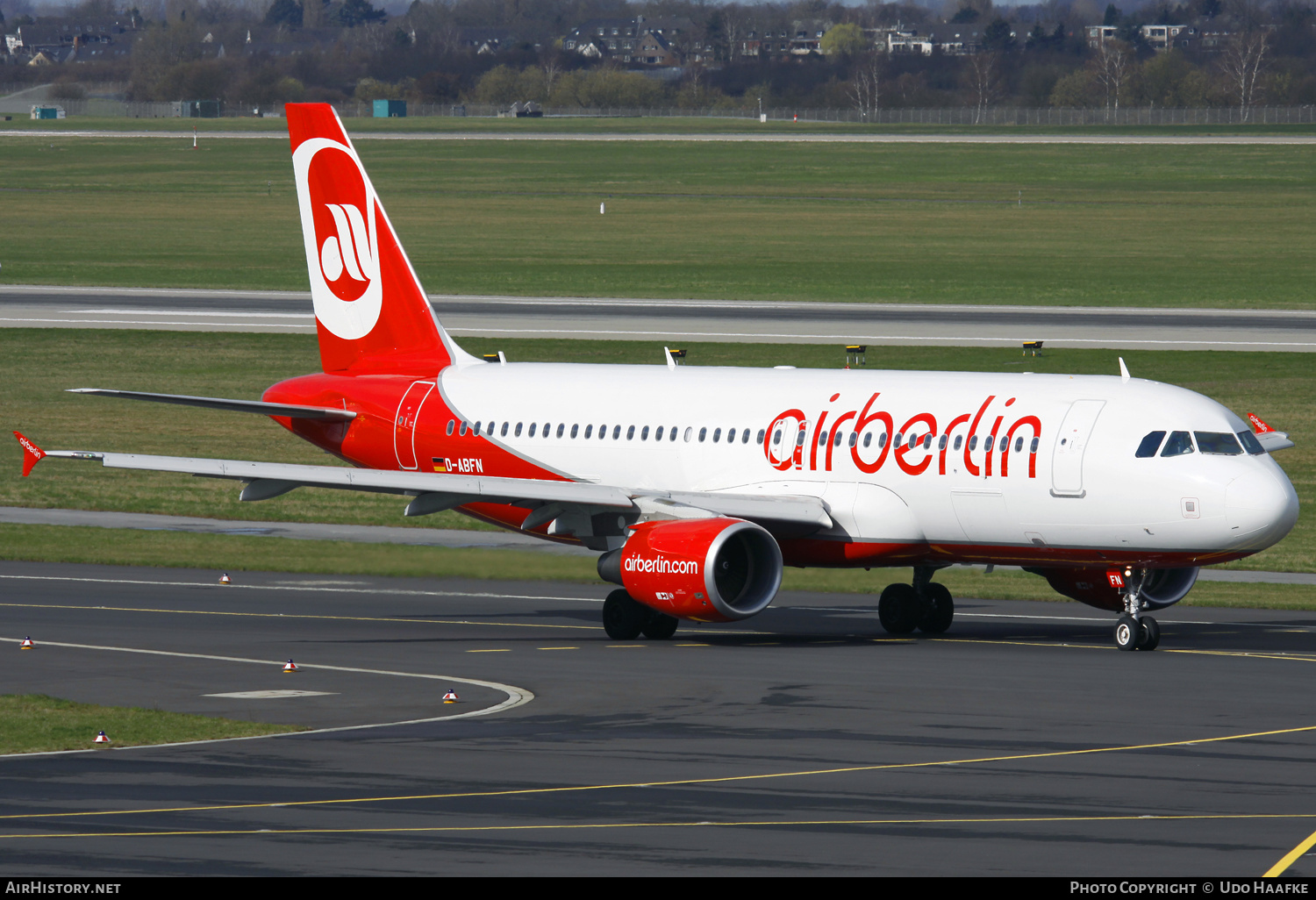 Aircraft Photo of D-ABFN | Airbus A320-214 | Air Berlin | AirHistory.net #608125