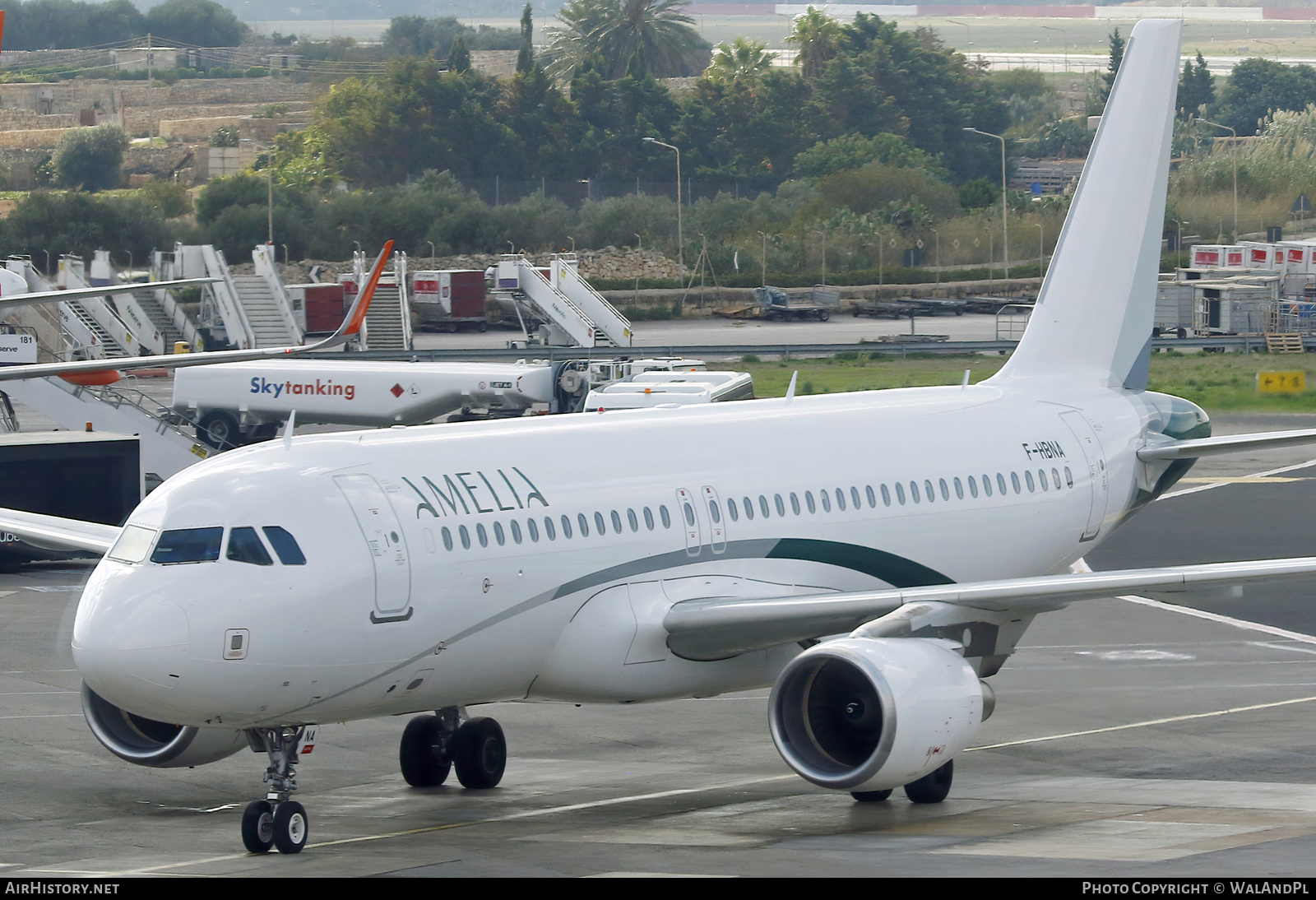 Aircraft Photo of F-HBNA | Airbus A320-214 | Amelia | AirHistory.net #608141
