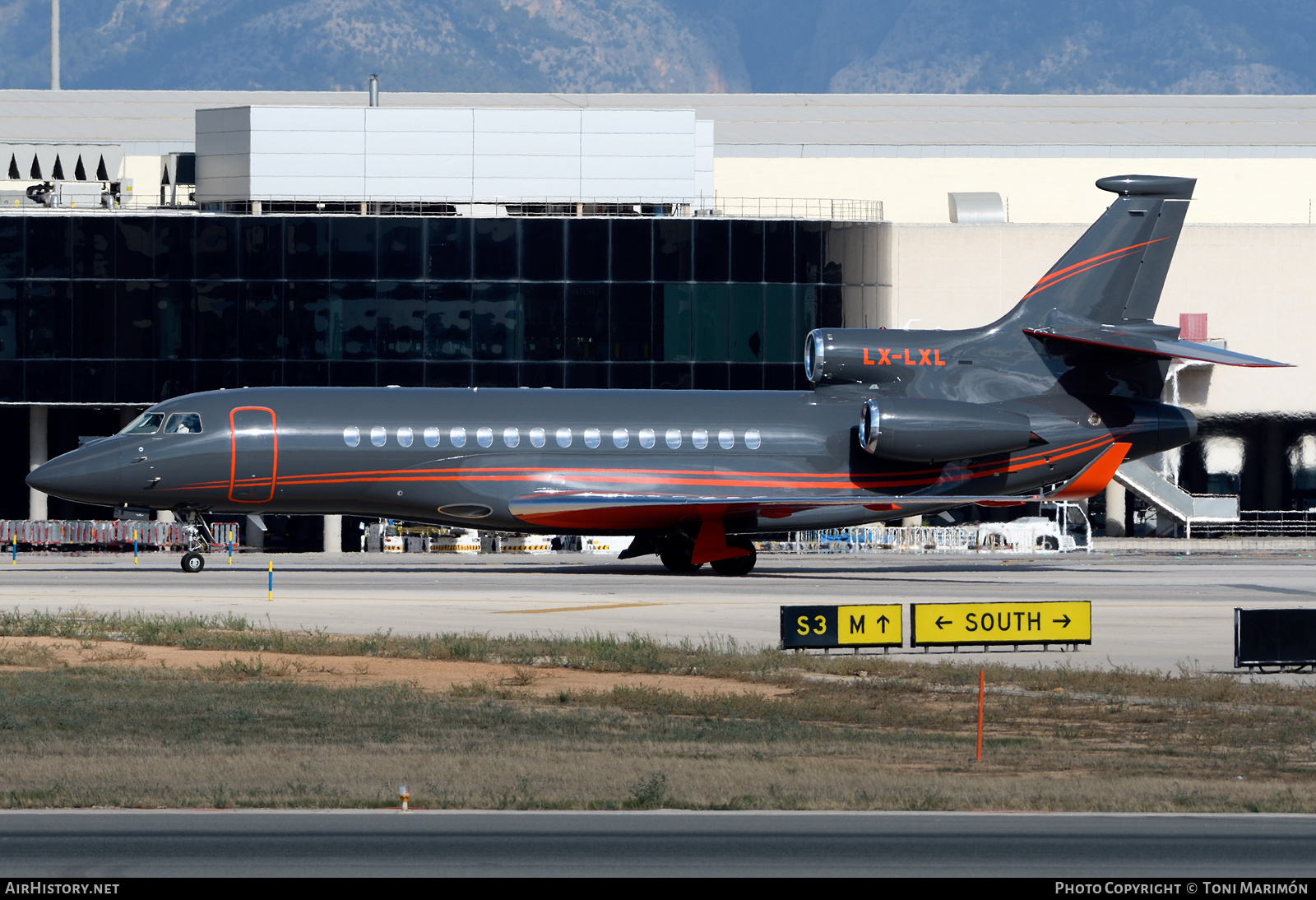 Aircraft Photo of LX-LXL | Dassault Falcon 8X | AirHistory.net #608222