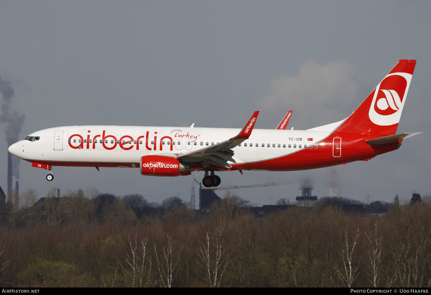 Aircraft Photo of TC-IZB | Boeing 737-86J | Air Berlin Turkey | AirHistory.net #608229