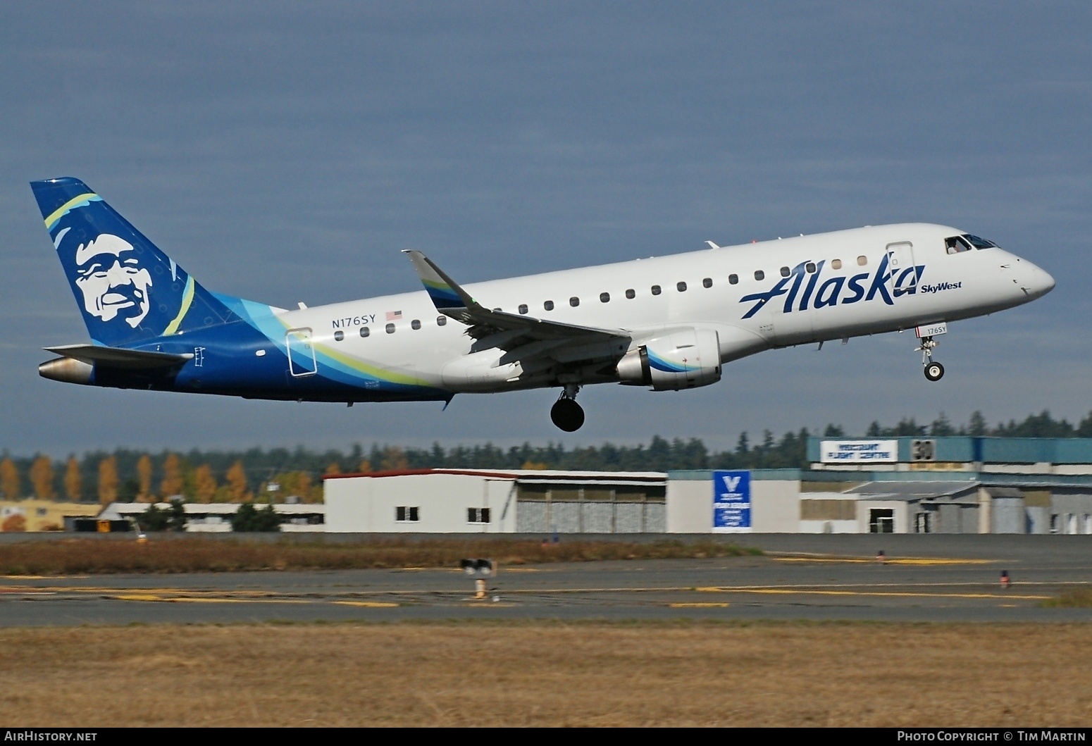 Aircraft Photo of N176SY | Embraer 175LR (ERJ-170-200LR) | Alaska Airlines | AirHistory.net #608254