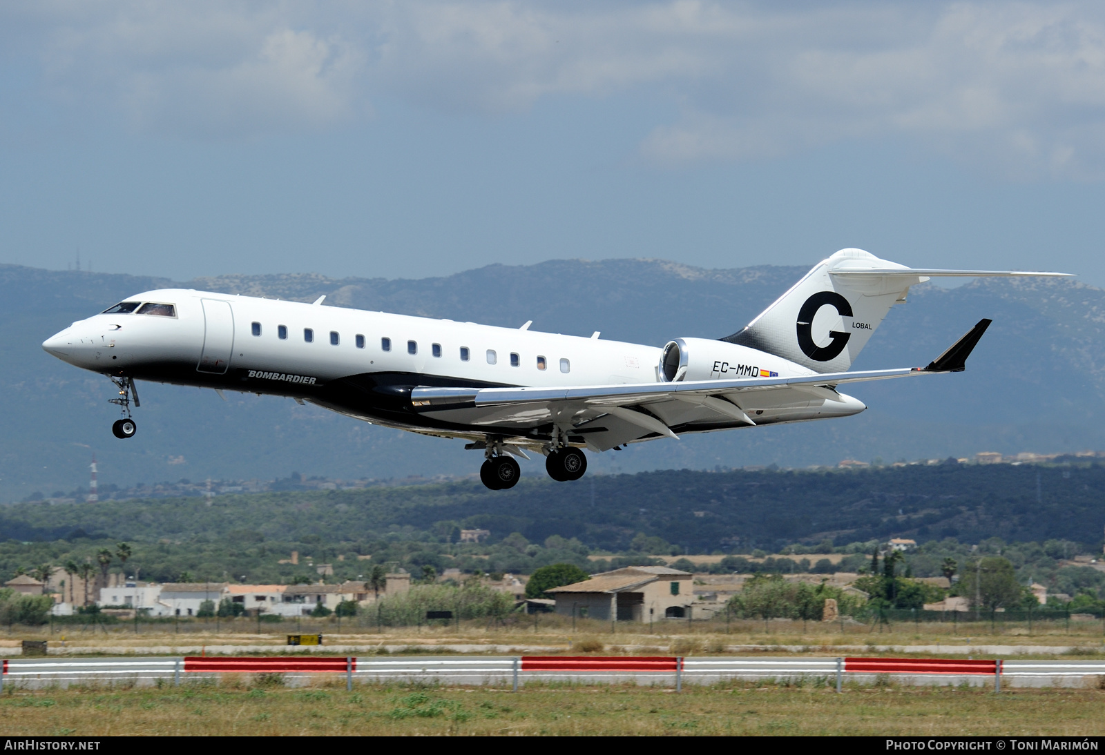 Aircraft Photo of EC-MMD | Bombardier Global Express XRS (BD-700-1A10) | AirHistory.net #608405