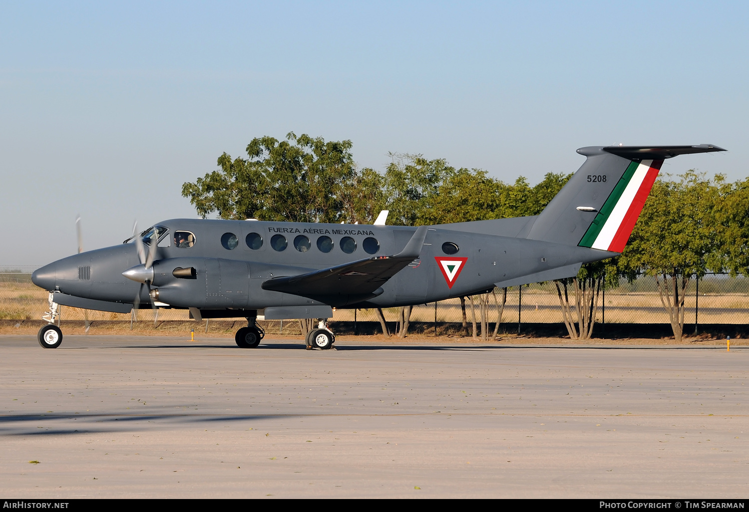 Aircraft Photo of 5208 | Hawker Beechcraft 350i King Air (B300) | Mexico - Air Force | AirHistory.net #608485