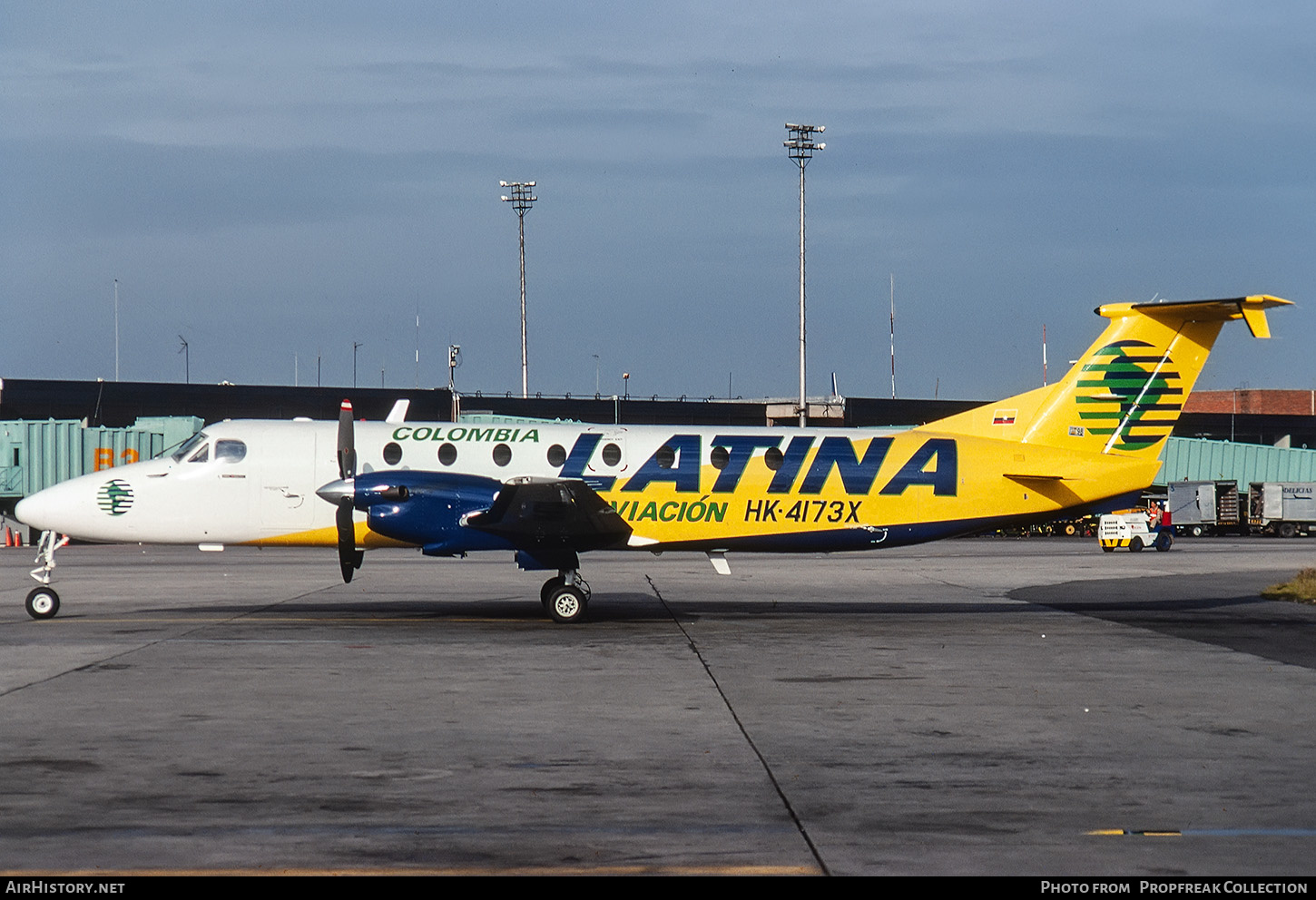 Aircraft Photo of HK-4173X | Beech 1900C | Latina de Aviación | AirHistory.net #608487