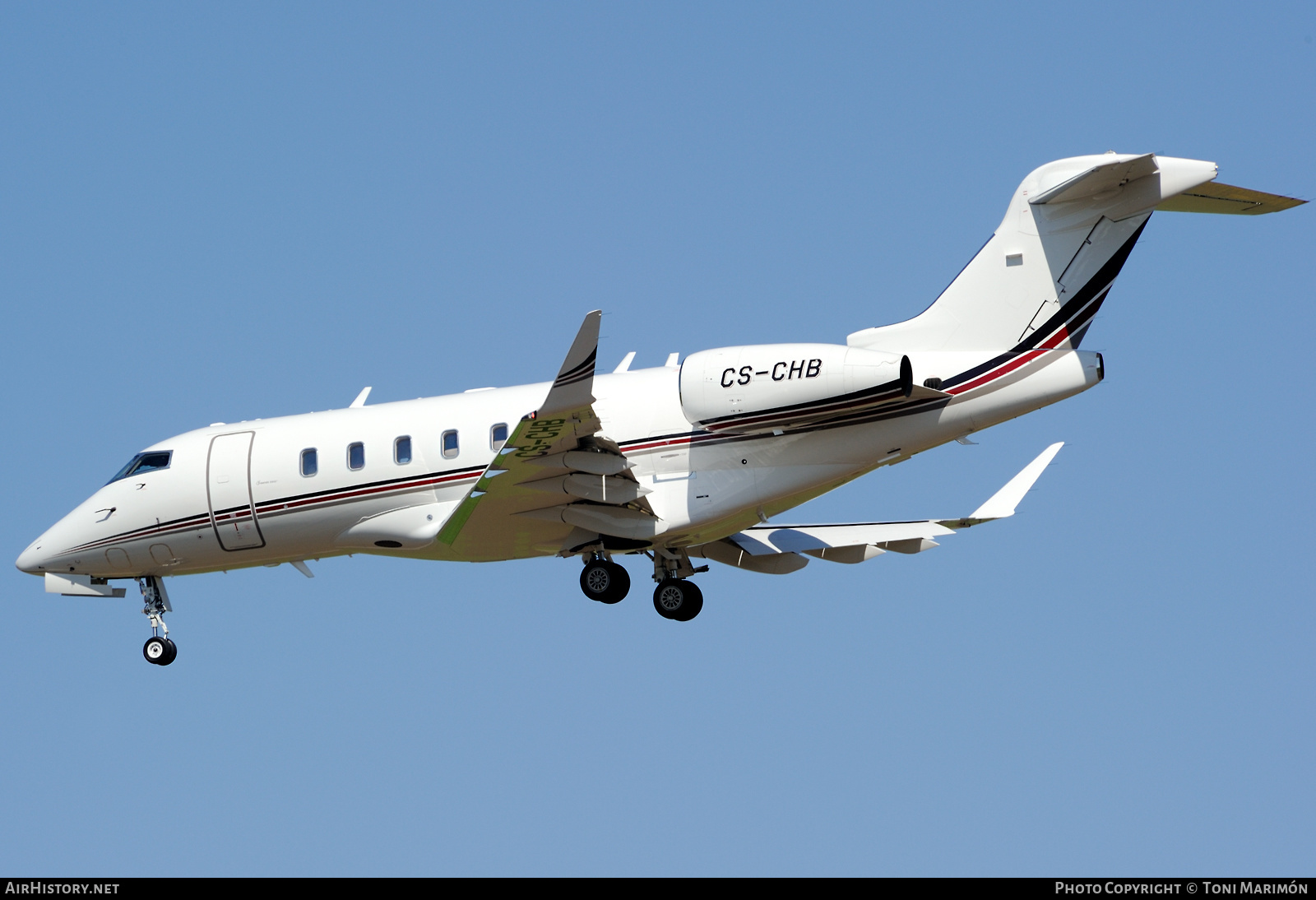 Aircraft Photo of CS-CHB | Bombardier Challenger 350 (BD-100-1A10) | AirHistory.net #608525
