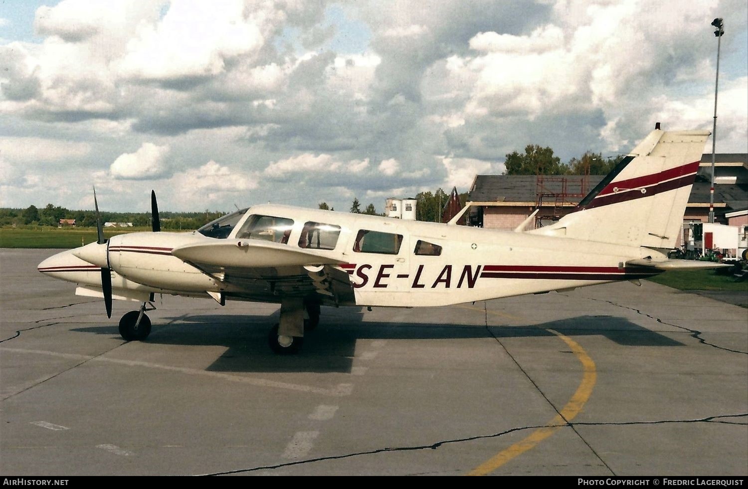 Aircraft Photo of SE-LAN | Piper PA-34-200T Seneca II | AirHistory.net #608553