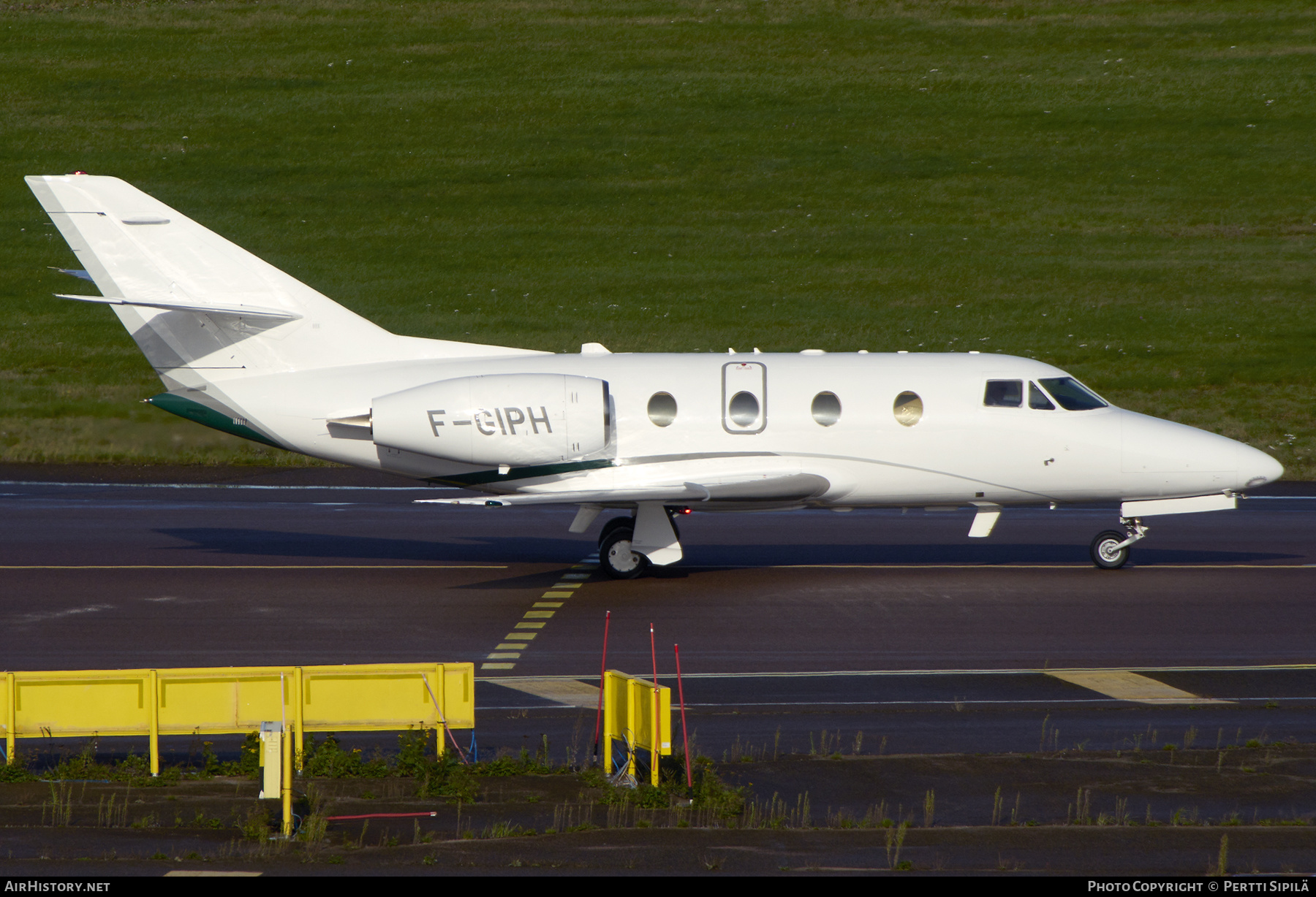Aircraft Photo of F-GIPH | Dassault Falcon 100 | AirHistory.net #608574