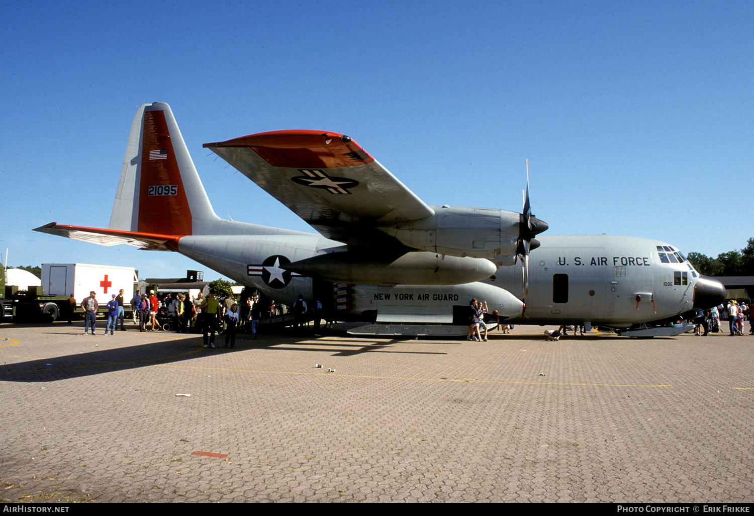Aircraft Photo of 92-1095 / 21095 | Lockheed LC-130H Hercules (L-382) | USA - Air Force | AirHistory.net #608609