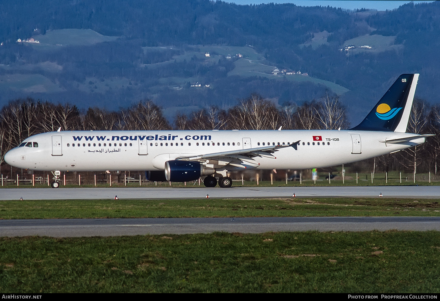 Aircraft Photo of TS-IQB | Airbus A321-211 | Nouvelair Tunisie | AirHistory.net #608688