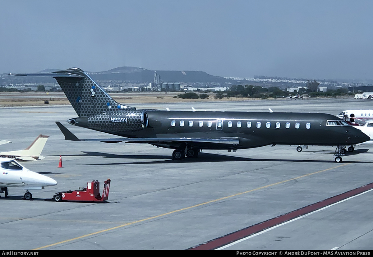 Aircraft Photo of N999V | Bombardier Global Express XRS (BD-700-1A10) | AirHistory.net #608726