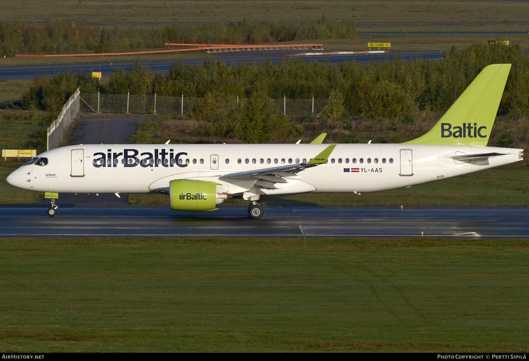 Aircraft Photo of YL-AAS | Airbus A220-371 (BD-500-1A11) | AirBaltic | AirHistory.net #608743
