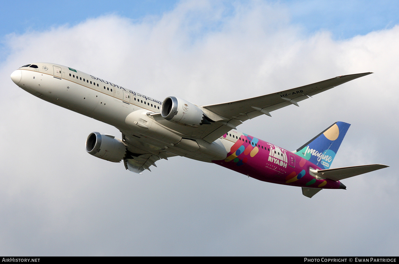 Aircraft Photo of HZ-ARB | Boeing 787-9 Dreamliner | Saudia - Saudi Arabian Airlines | AirHistory.net #608870