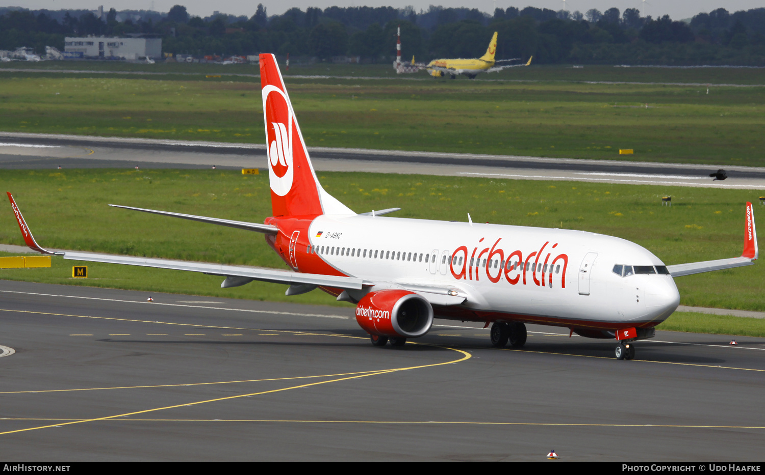 Aircraft Photo of D-ABKC | Boeing 737-86J | Air Berlin | AirHistory.net #608997