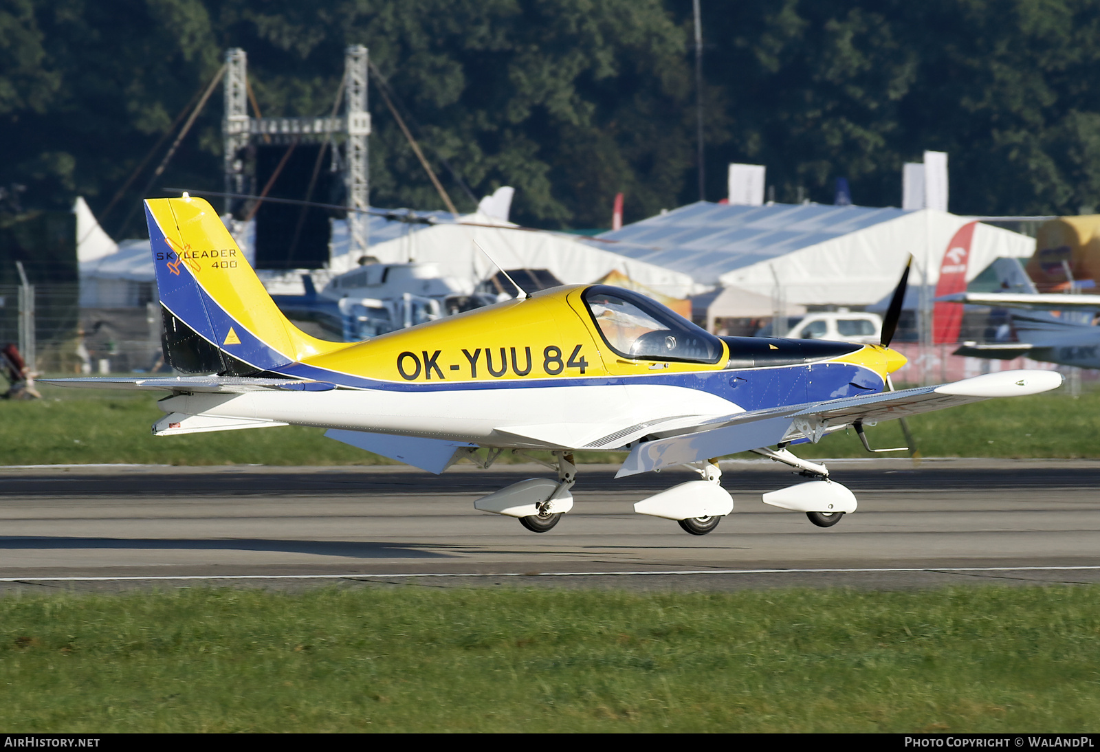 Aircraft Photo of OK-YUU 84 | Jihlavan Skyleader 400 | AirHistory.net #609055
