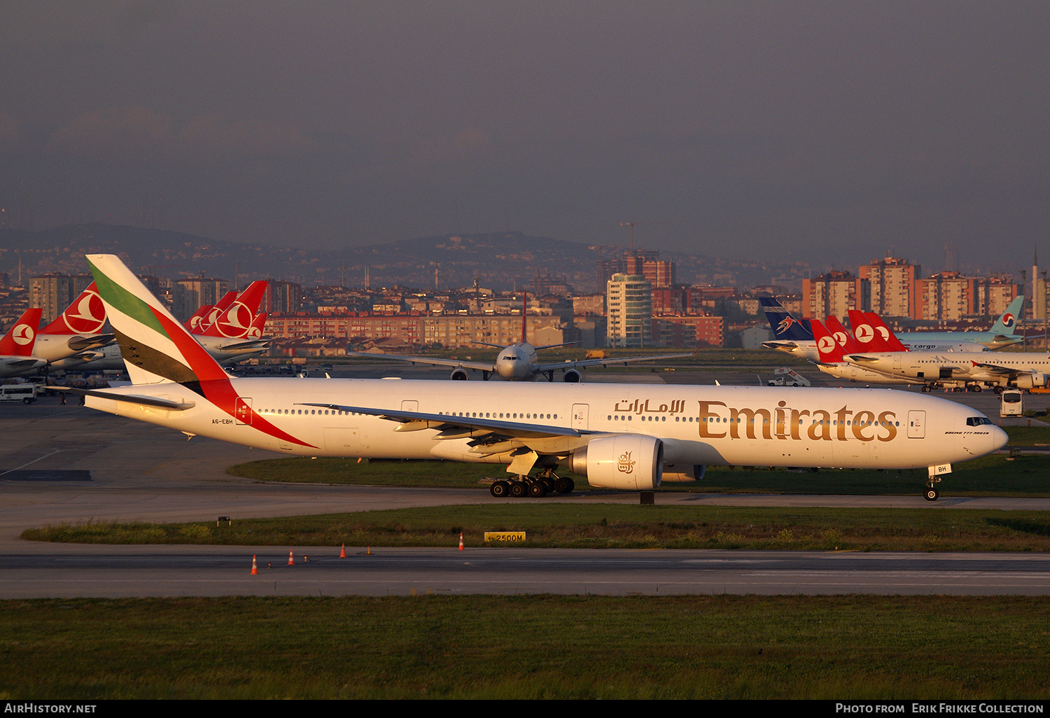 Aircraft Photo of A6-EBH | Boeing 777-31H/ER | Emirates | AirHistory.net #609211