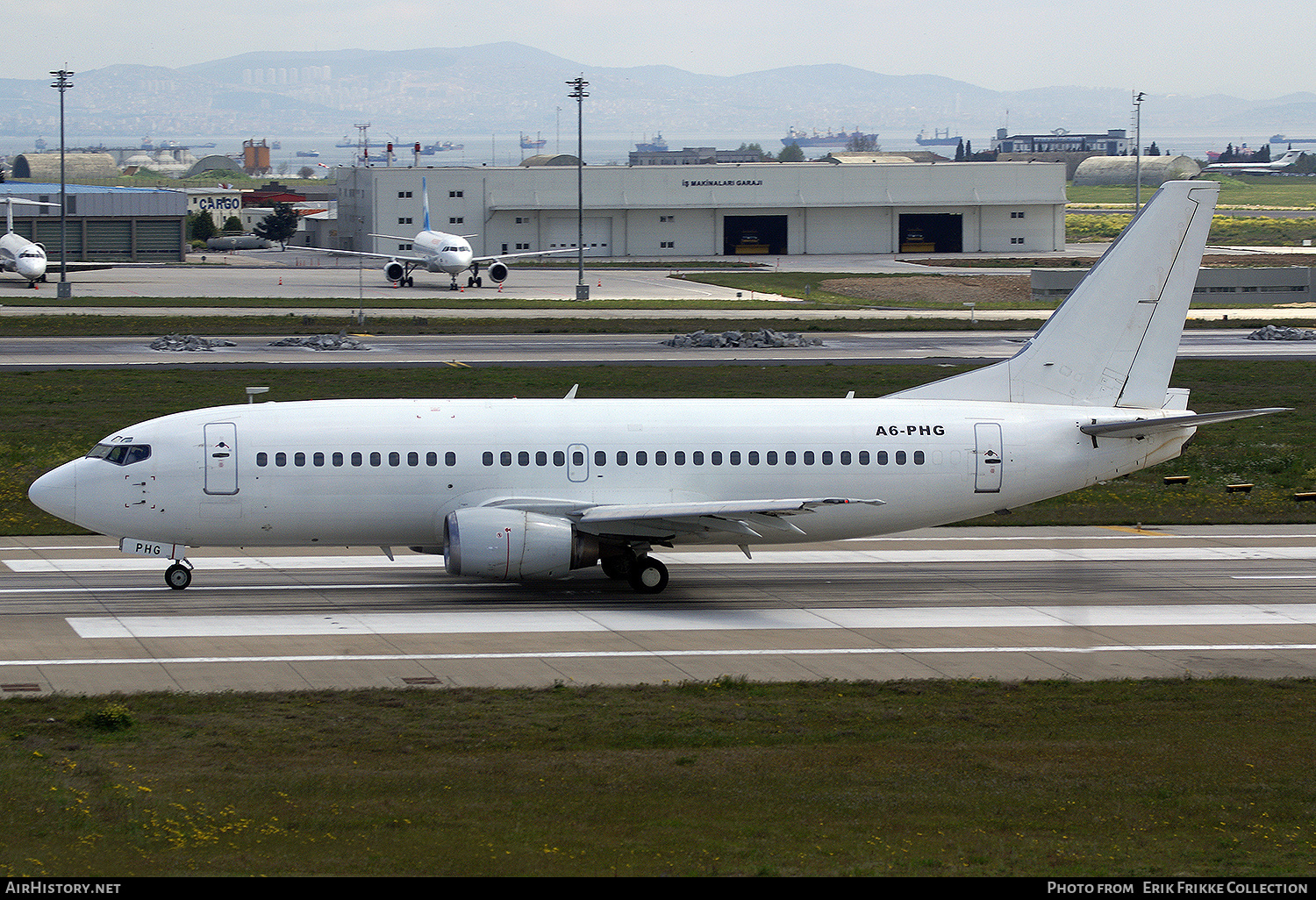 Aircraft Photo of A6-PHG | Boeing 737-3Q8 | AirHistory.net #609213