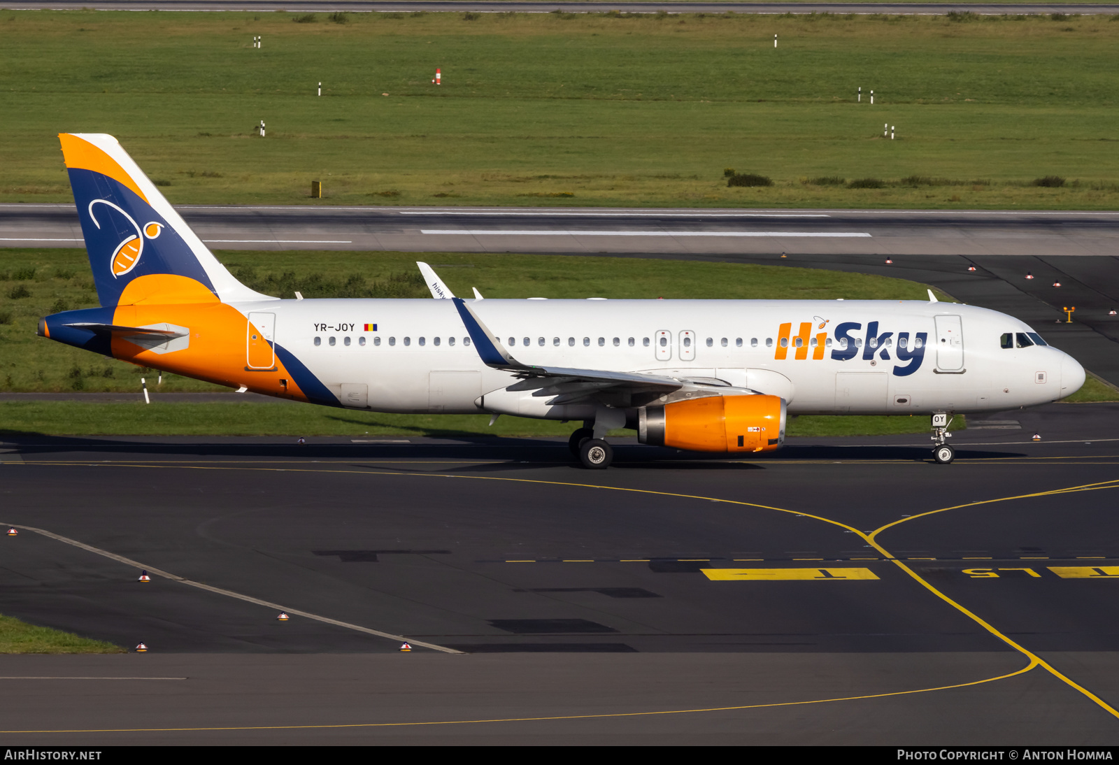 Aircraft Photo of YR-JOY | Airbus A320-232 | HiSky | AirHistory.net #609306