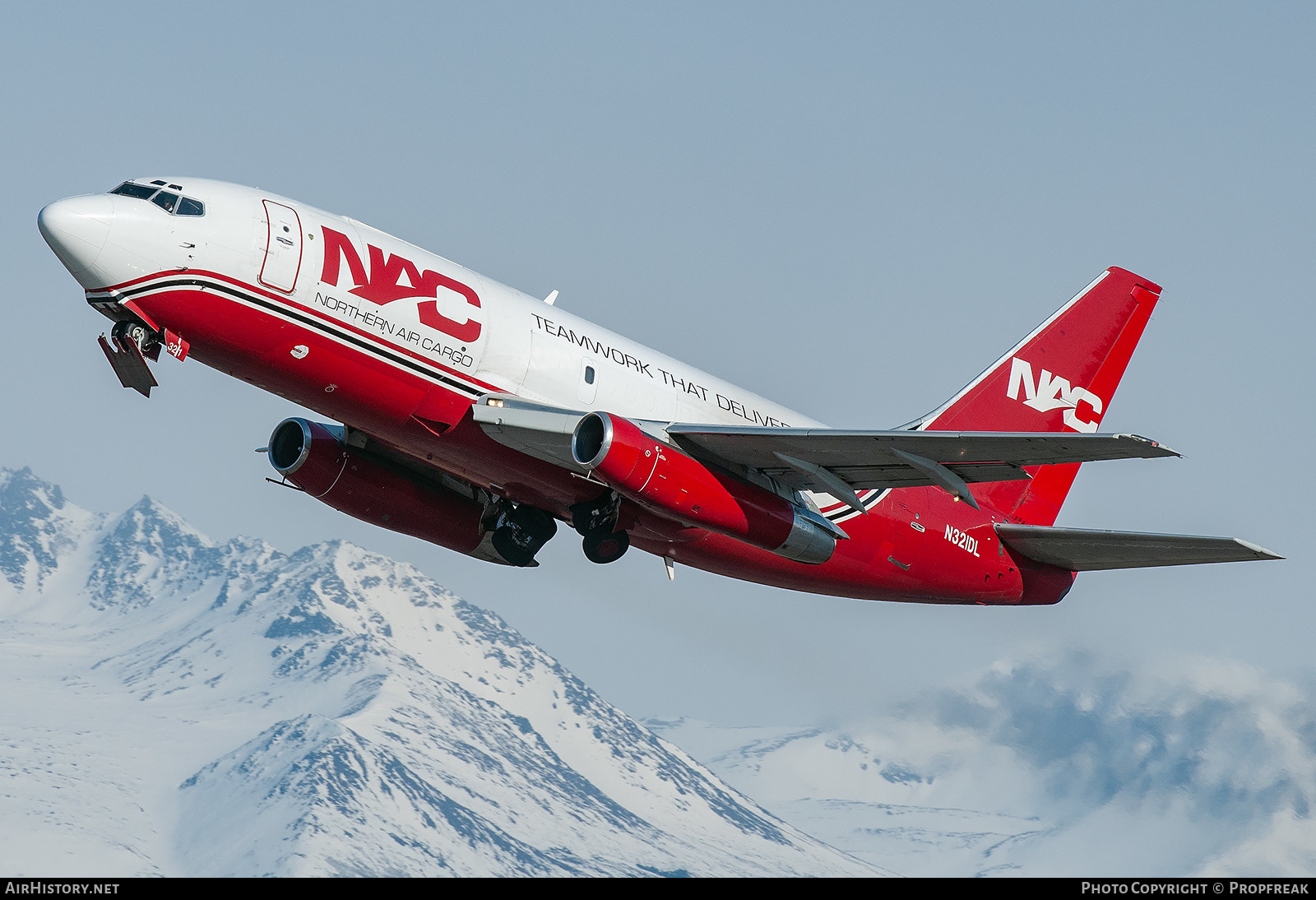 Aircraft Photo of N321DL | Boeing 737-232/Adv | Northern Air Cargo - NAC | AirHistory.net #609393