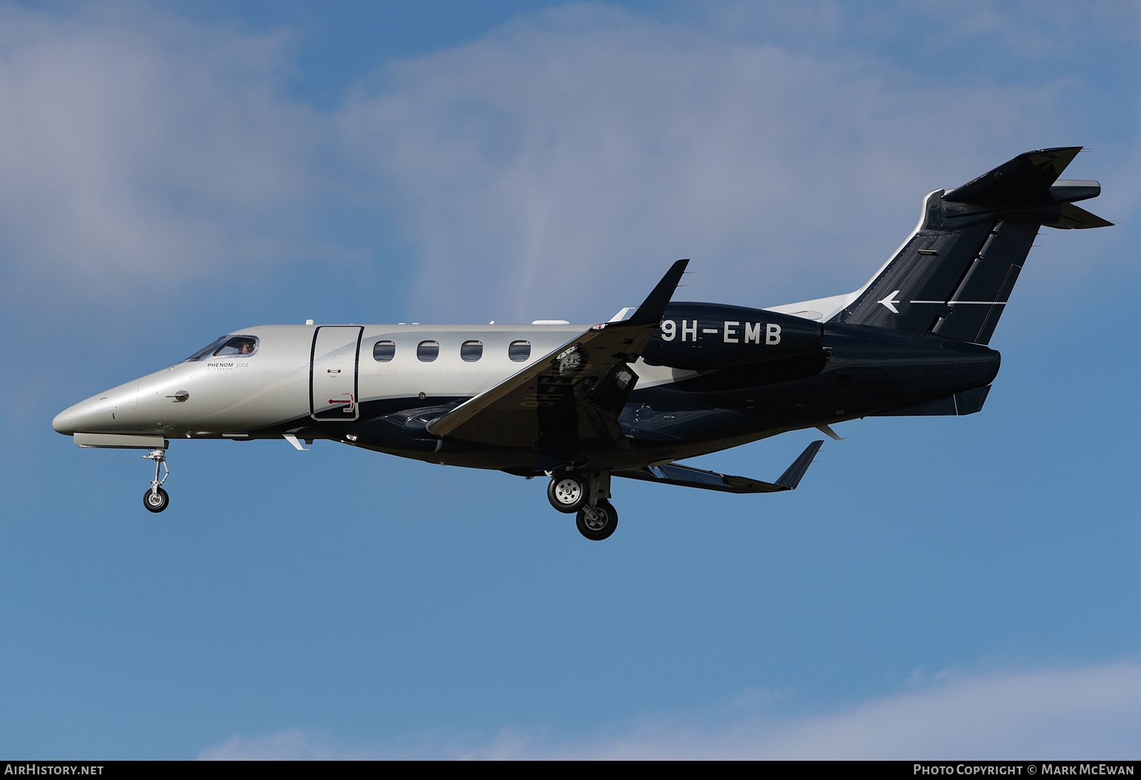 Aircraft Photo of 9H-EMB | Embraer EMB-505 Phenom 300E | AirHistory.net #609399