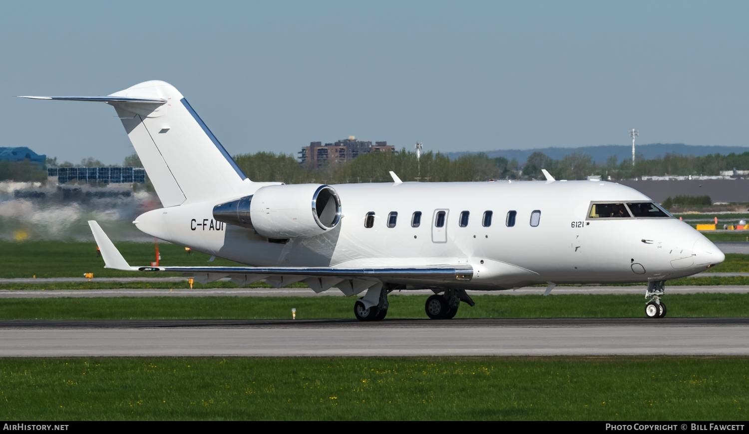 Aircraft Photo of C-FAUI | Bombardier Challenger 650 (CL-600-2B16) | AirHistory.net #609480