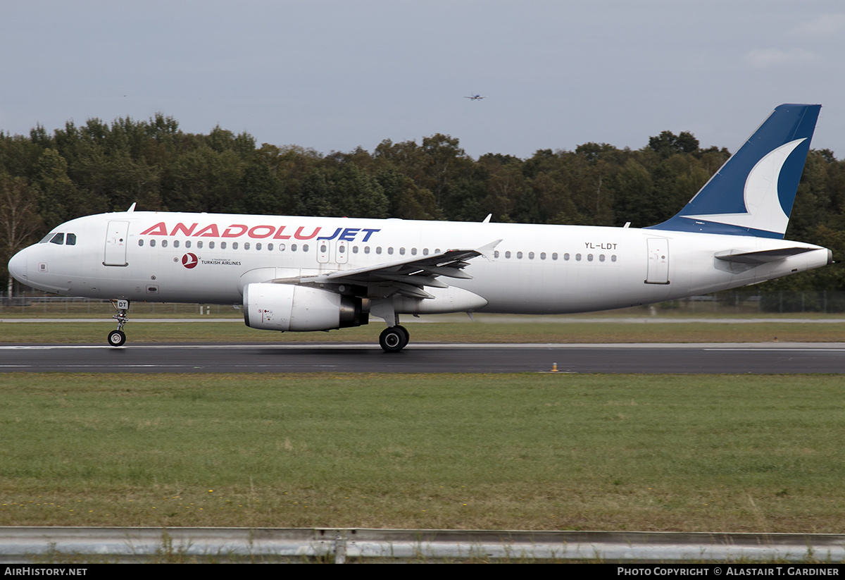 Aircraft Photo of YL-LDT | Airbus A320-232 | AnadoluJet | AirHistory.net #609483