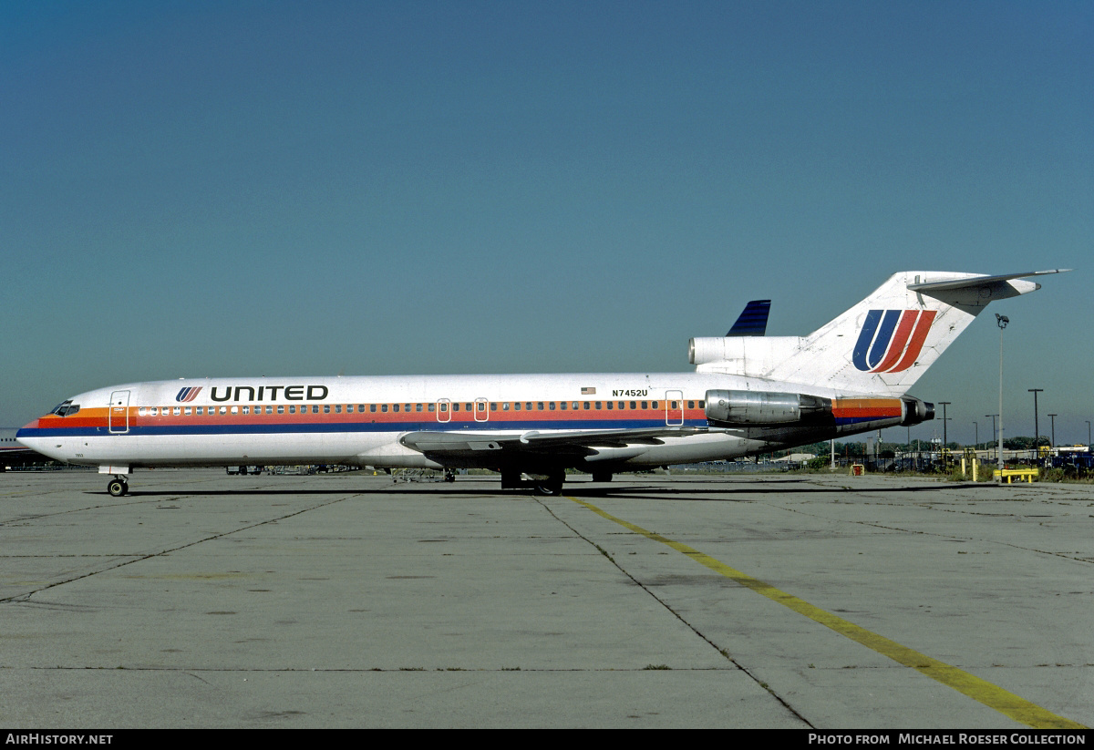 Aircraft Photo of N7452U | Boeing 727-222/Adv | United Airlines | AirHistory.net #609794