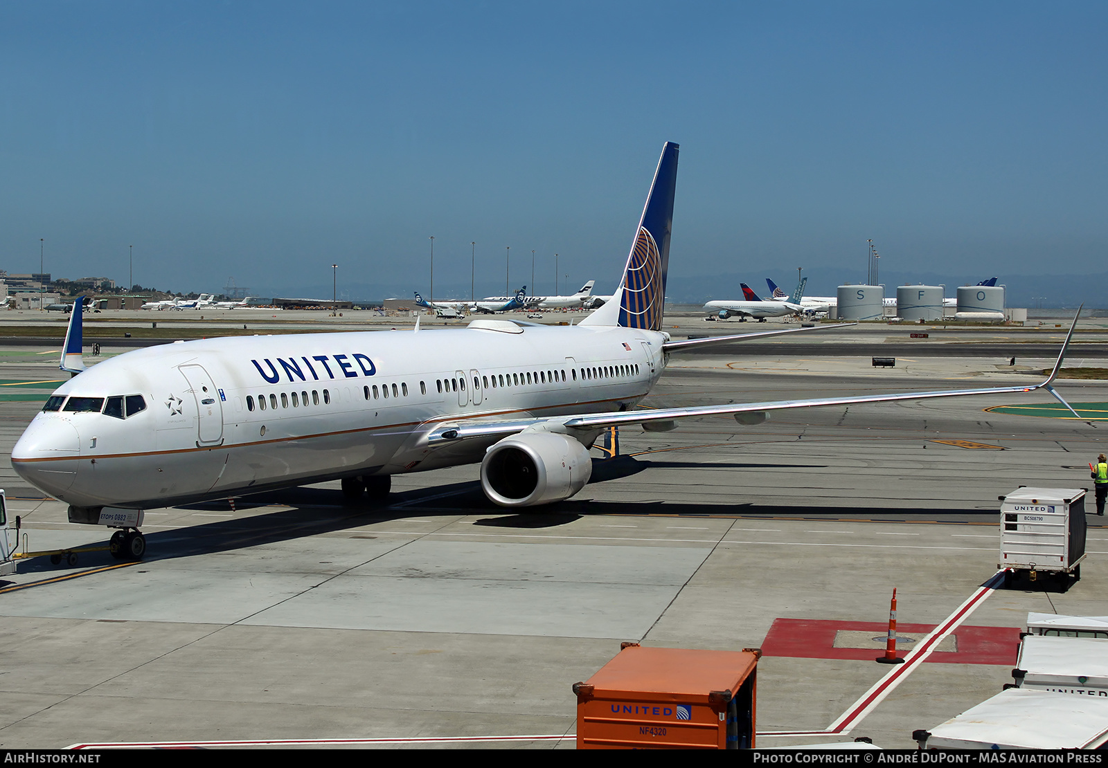 Aircraft Photo of N61882 | Boeing 737-924/ER | United Airlines | AirHistory.net #609819