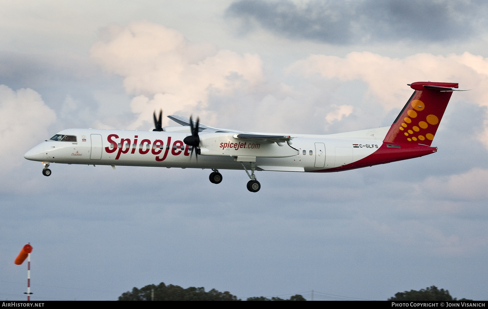 Aircraft Photo of C-GLFS | Bombardier DHC-8-402 Dash 8 | SpiceJet | AirHistory.net #609822