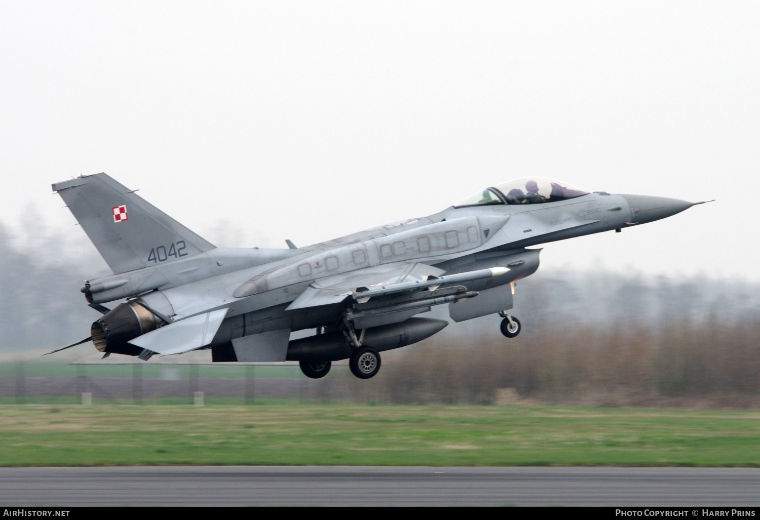 Aircraft Photo of 4042 | Lockheed Martin F-16C Fighting Falcon | Poland - Air Force | AirHistory.net #609848