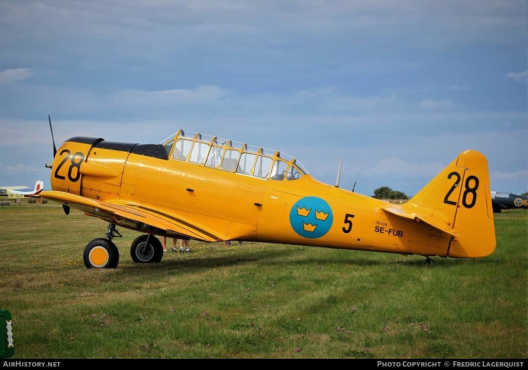 Aircraft Photo of SE-FUB / 16028 | North American AT-16 Harvard IIB | Sweden - Air Force | AirHistory.net #609856