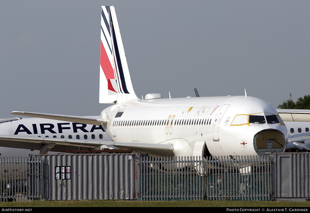 Aircraft Photo of LZ-DCC | Airbus A320-214 | Air France | AirHistory.net #609877