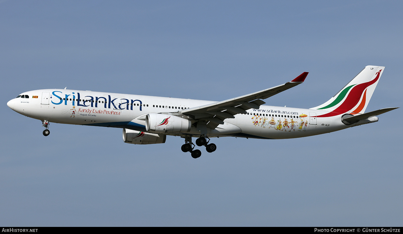 Aircraft Photo of 4R-ALP | Airbus A330-343 | SriLankan Airlines | AirHistory.net #609945