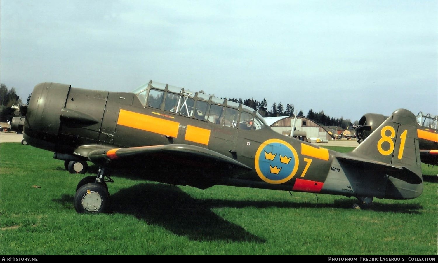 Aircraft Photo of 16018 | North American AT-16 Harvard IIB | Sweden - Air Force | AirHistory.net #610041