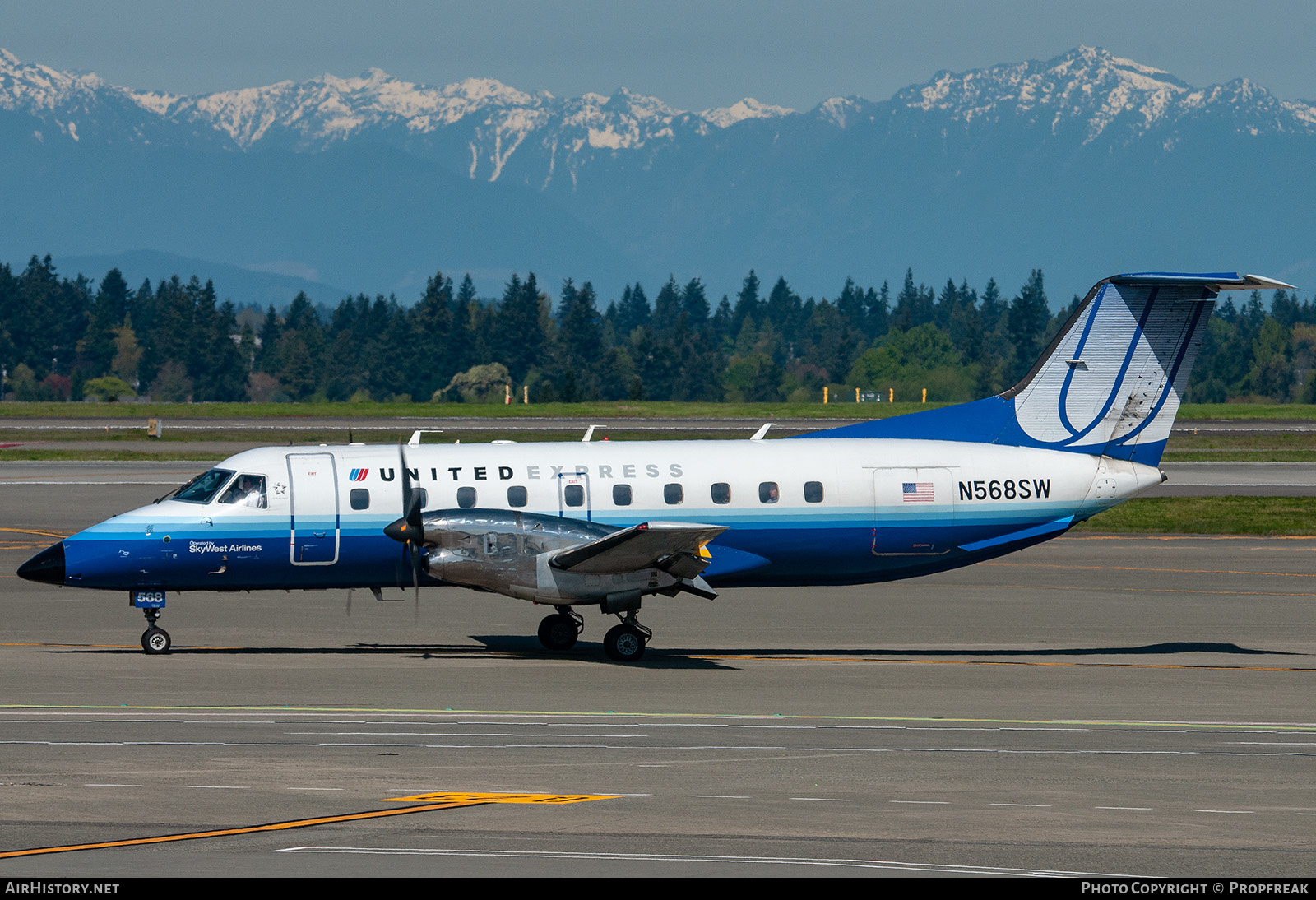 Aircraft Photo of N568SW | Embraer EMB-120ER Brasilia | United Express | AirHistory.net #610145