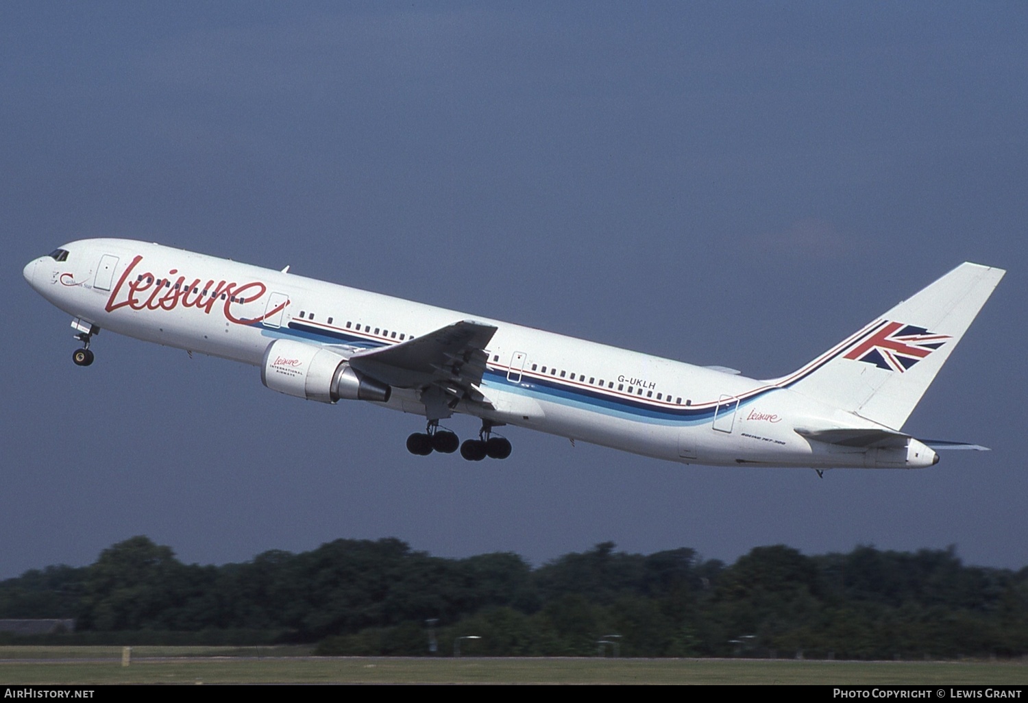 Aircraft Photo of G-UKLH | Boeing 767-39H/ER | Leisure International Airways | AirHistory.net #610407
