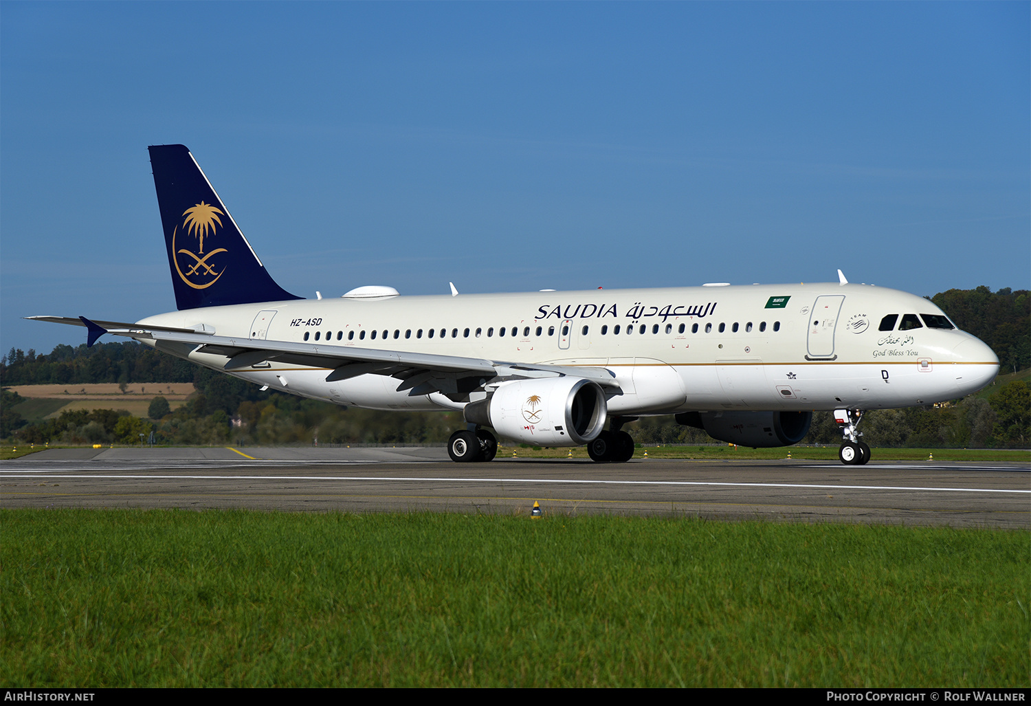 Aircraft Photo of HZ-ASD | Airbus A320-214 | Saudia - Saudi Arabian Airlines | AirHistory.net #610474