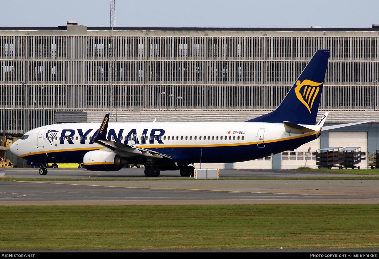 Aircraft Photo of 9H-QDJ | Boeing 737-800 | Ryanair | AirHistory.net #610568
