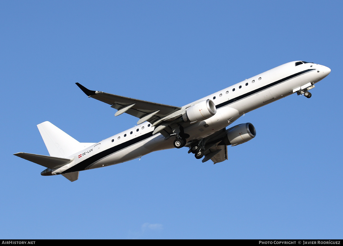 Aircraft Photo of OE-LUV | Embraer Lineage 1000 (ERJ-190-100ECJ) | AirHistory.net #610596