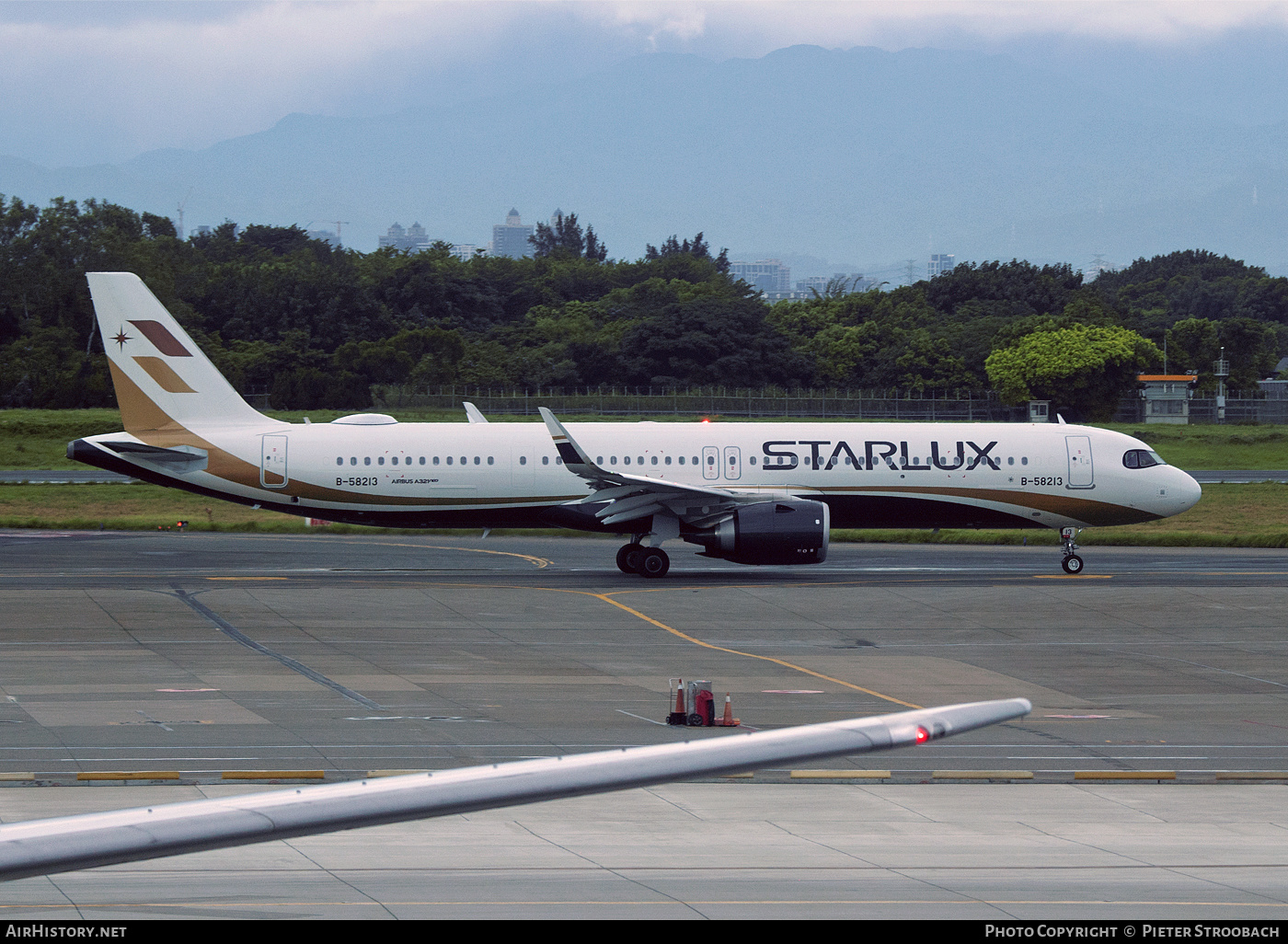 Aircraft Photo of B-58213 | Airbus A321-252NX | Starlux Airlines | AirHistory.net #610654