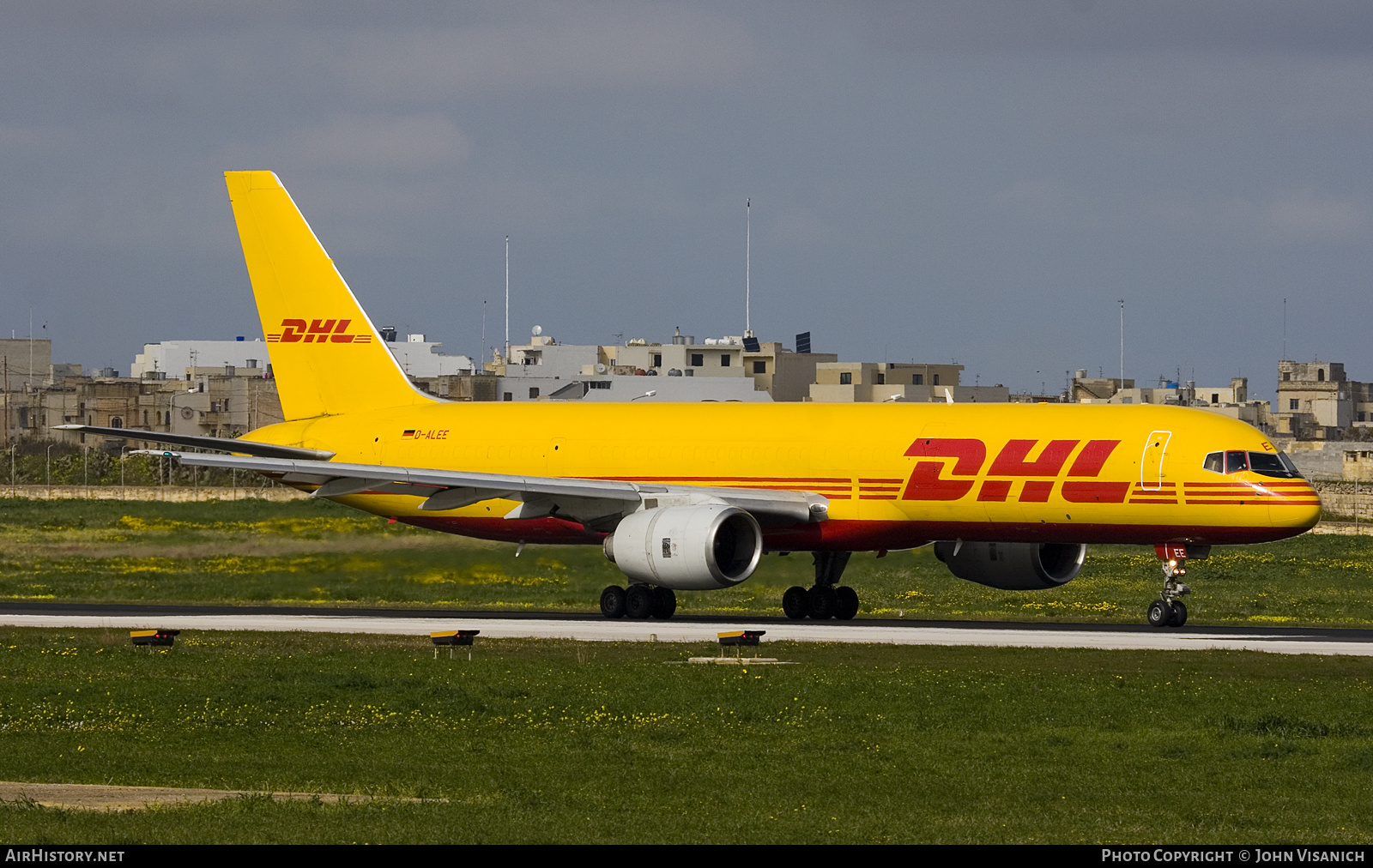 Aircraft Photo of D-ALEE | Boeing 757-236/SF | DHL International | AirHistory.net #610680