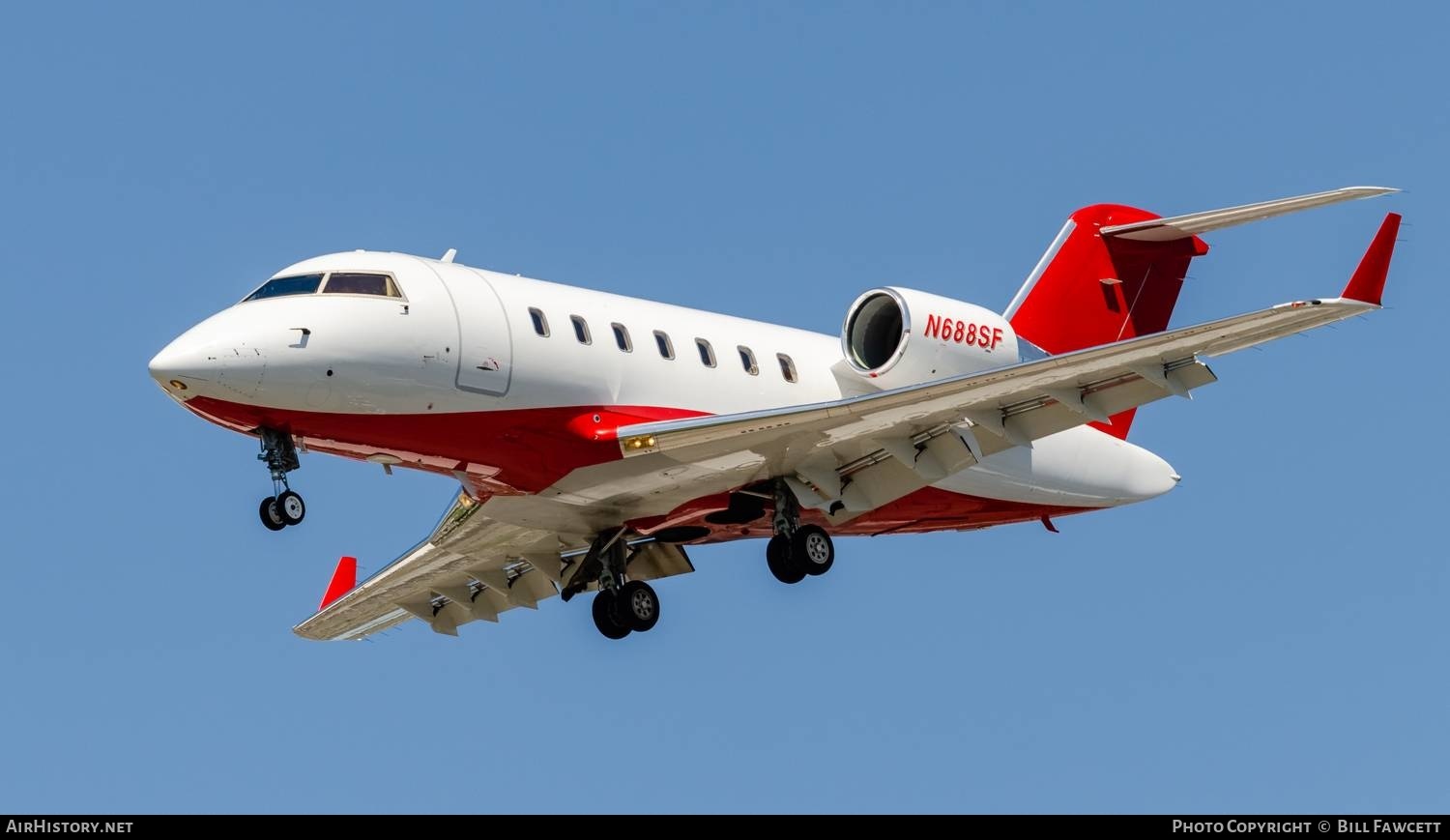 Aircraft Photo of N688SF | Bombardier Challenger 605 (CL-600-2B16) | AirHistory.net #610758