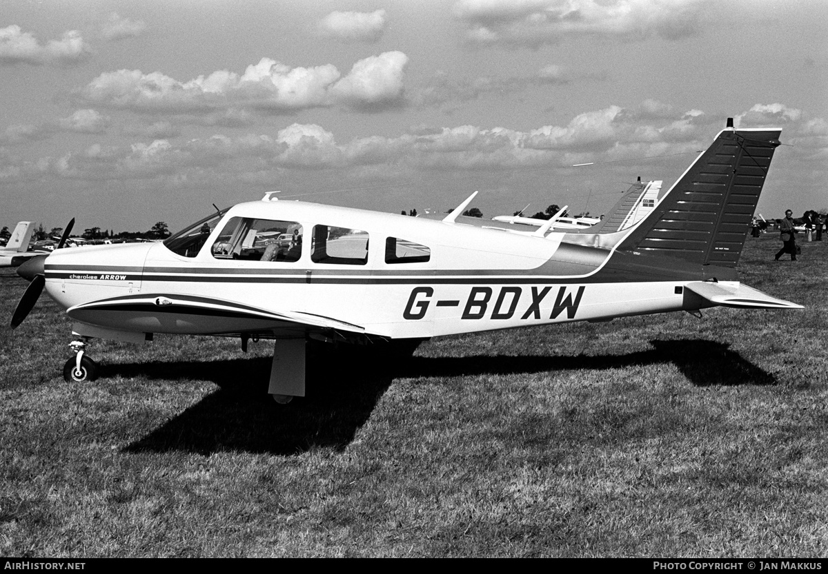 Aircraft Photo of G-BDXW | Piper PA-28R-200 Cherokee Arrow II | AirHistory.net #610879