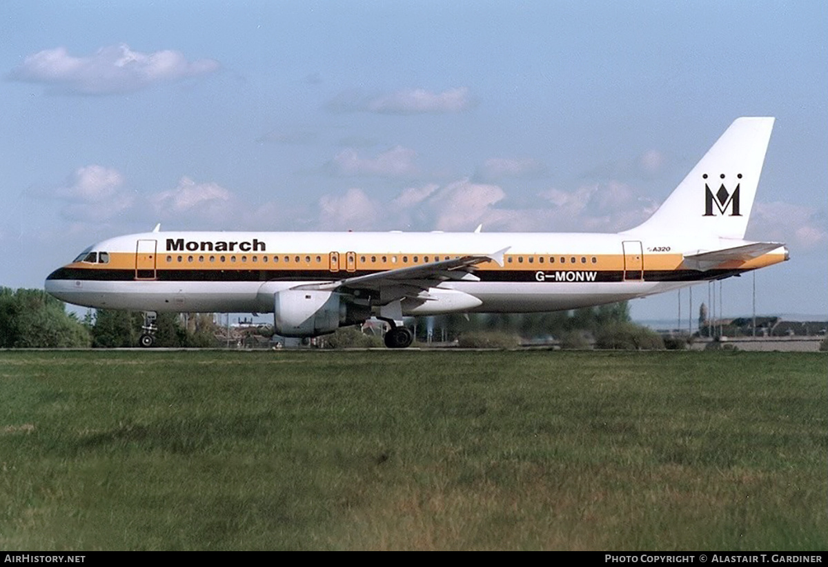 Aircraft Photo of G-MONW | Airbus A320-212 | Monarch Airlines | AirHistory.net #610884