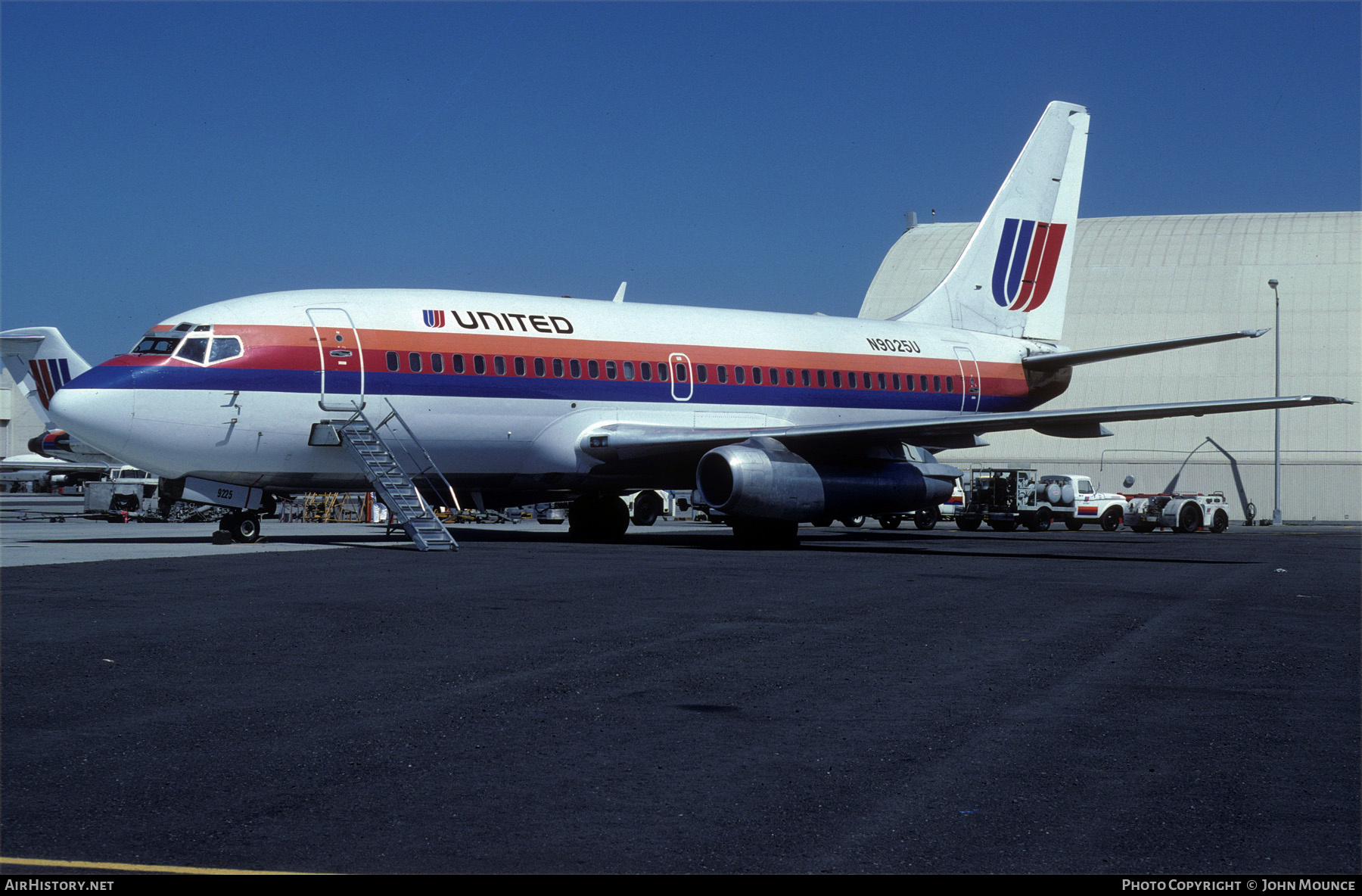 Aircraft Photo of N9025U | Boeing 737-222 | United Airlines | AirHistory.net #610966
