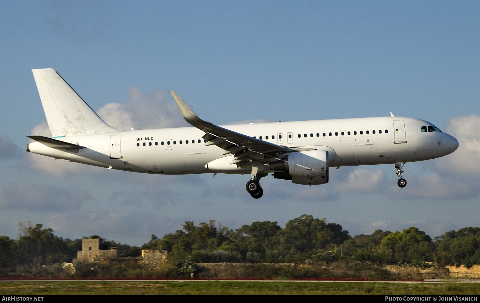Aircraft Photo of 9H-MLO | Airbus A320-214 | AirHistory.net #610986
