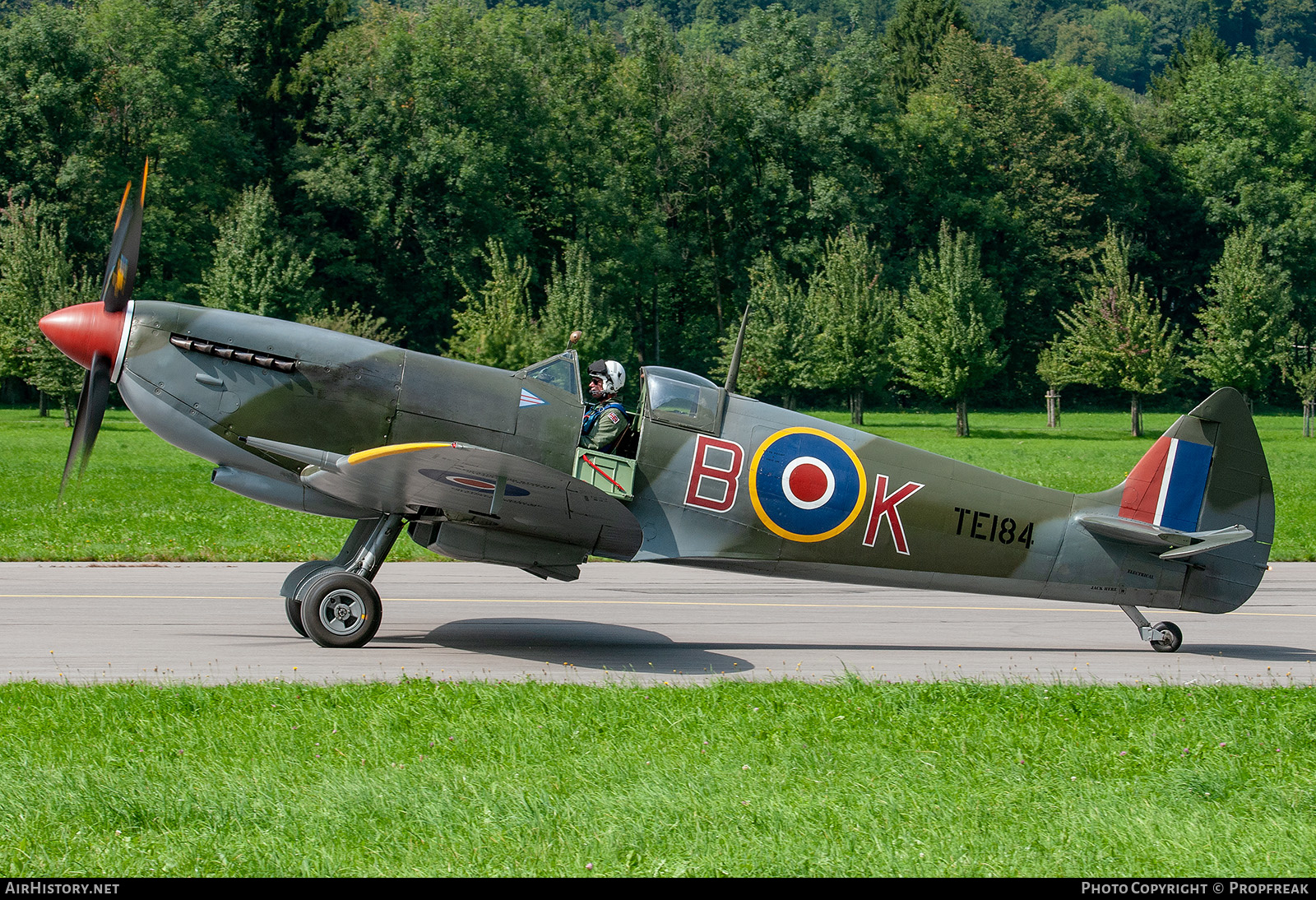 Aircraft Photo of G-MXVI / TE184 | Supermarine 361 Spitfire LF16E | UK - Air Force | AirHistory.net #611019