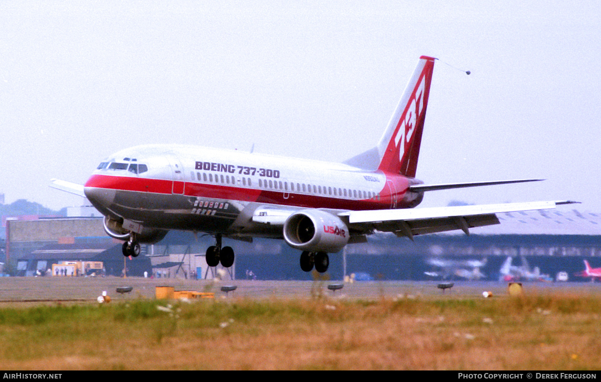 Aircraft Photo of N352AU | Boeing 737-3B7 | Boeing | AirHistory.net #611053