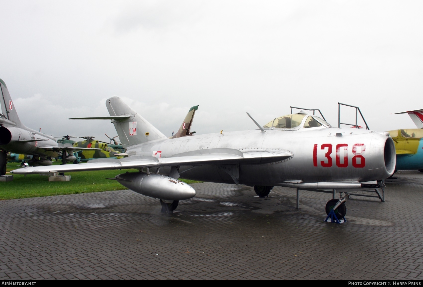 Aircraft Photo of 1308 | PZL-Mielec Lim-5R | Poland - Air Force | AirHistory.net #611075